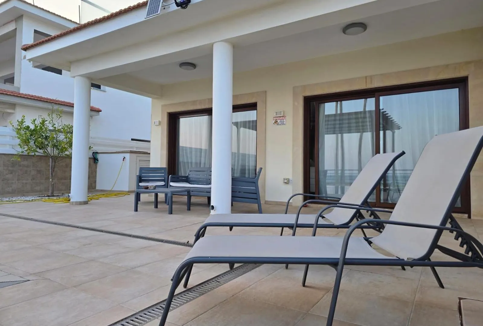 Villa Fabulous Beach Front House With Pool Larnaca
